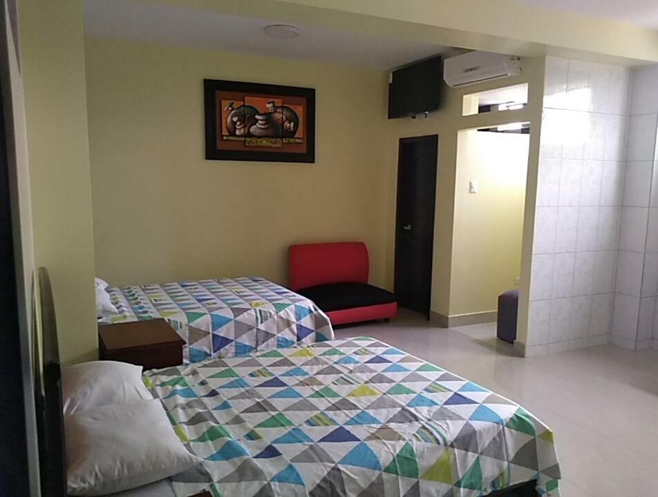 Hotel Los Ceibos Jipijapa Exterior photo